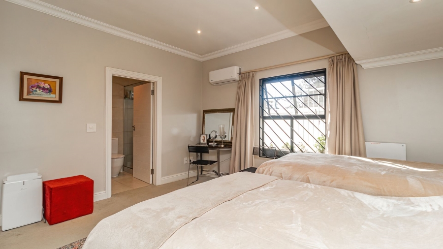 To Let 3 Bedroom Property for Rent in Claremont Upper Western Cape